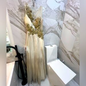 LARA DESIGN Sleeveless Sheer Embroidered Beaded Dress with Shawl-White & Gold 10